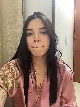 Snapshot of eileensophi chatting on 01.19.26 eileensophi online show from 01.19.26