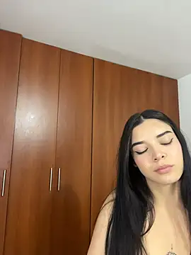 Snapshot of eileensophi chatting on 02.22.26 eileensophi online show from 02.22.26