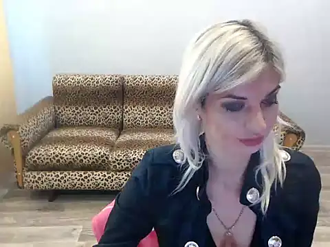 SexyBeatriice online show from 10.17.25