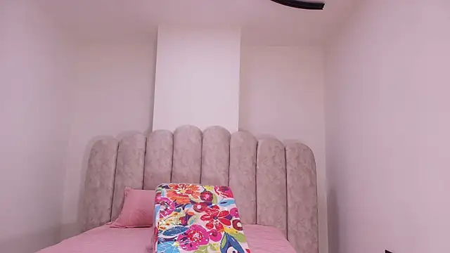 sharlott miller online show from 12.03.25