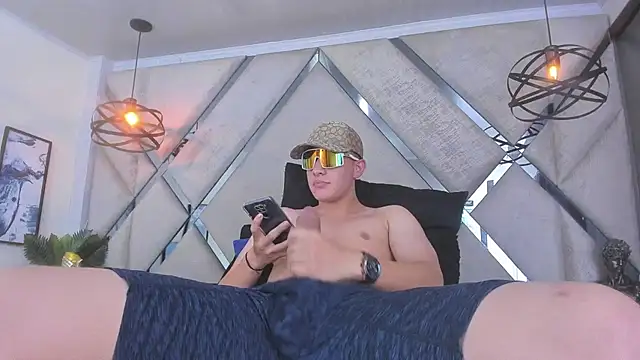 Thomas May4rs online show from 02.24.25