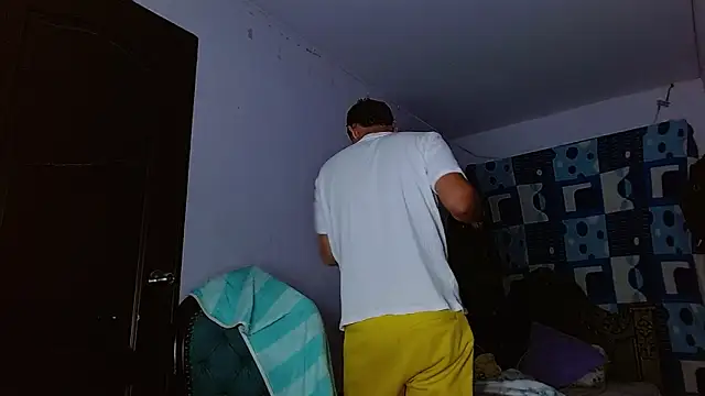 Thomas May4rs online show from 11.10.25