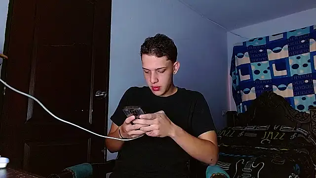 Thomas May4rs online show from 12.01.25