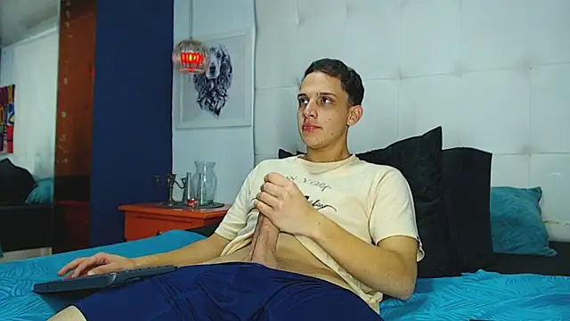 Thomas May4rs online show from 04.10.26