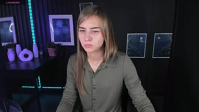 CharmBianca online show from 02.08.25