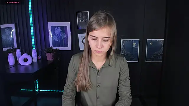 CharmBianca online show from 02.08.25