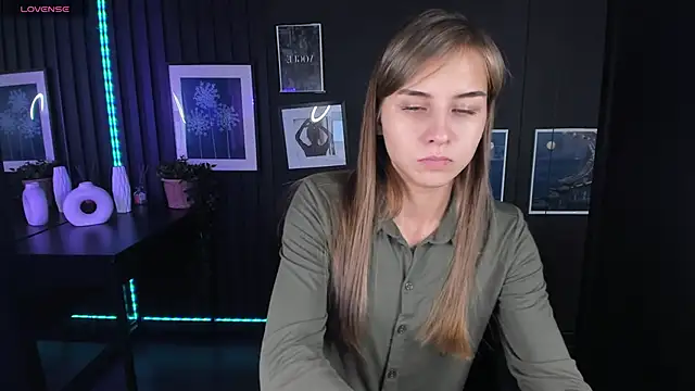 CharmBianca online show from 02.08.25