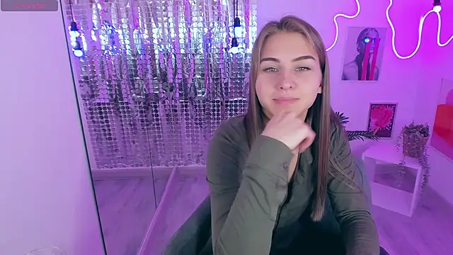 CharmBianca online show from 02.12.25