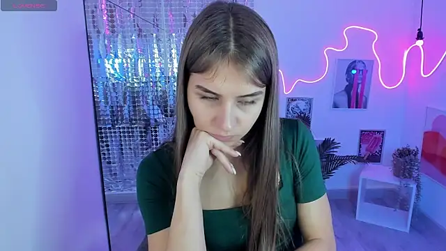 CharmBianca online show from 02.15.25