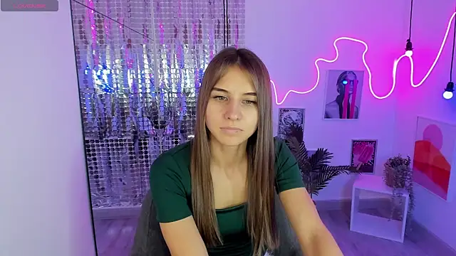 CharmBianca online show from 02.15.25