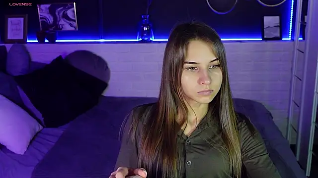 CharmBianca online show from 02.19.25