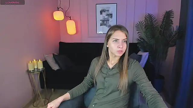 CharmBianca online show from 02.20.25