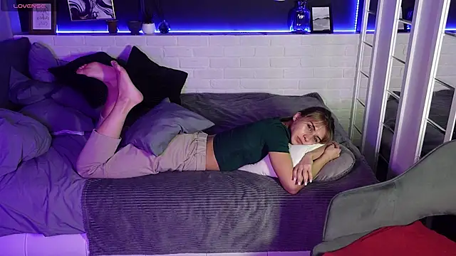 CharmBianca online show from 02.22.25