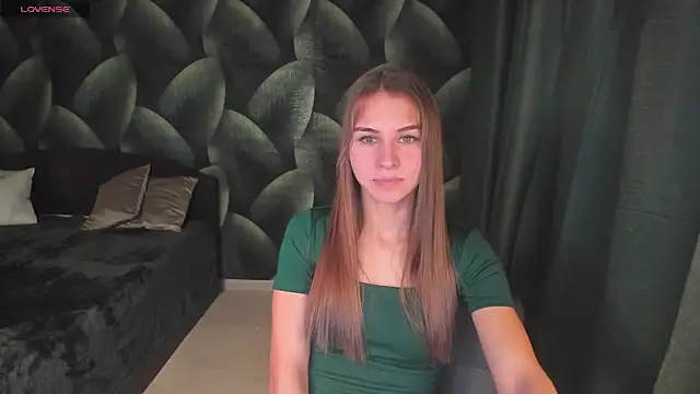 CharmBianca online show from 03.13.25