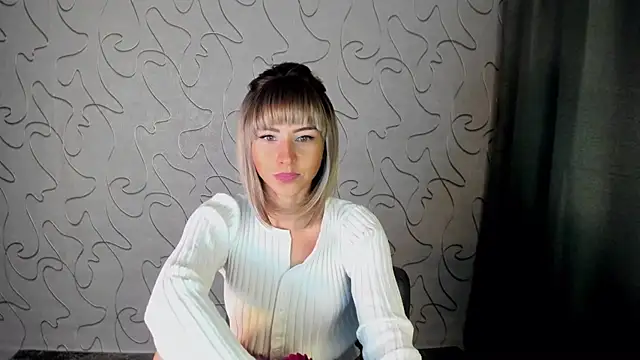 CharmBianca online show from 09.21.25