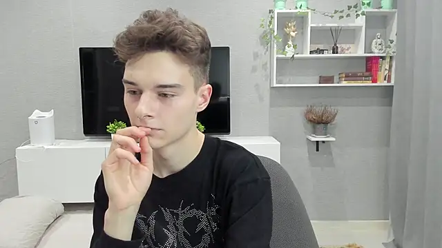 avegothy- online show from 01.30.25