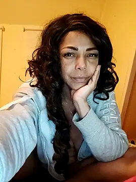 Lunasquirt1985 online show from 09.30.25