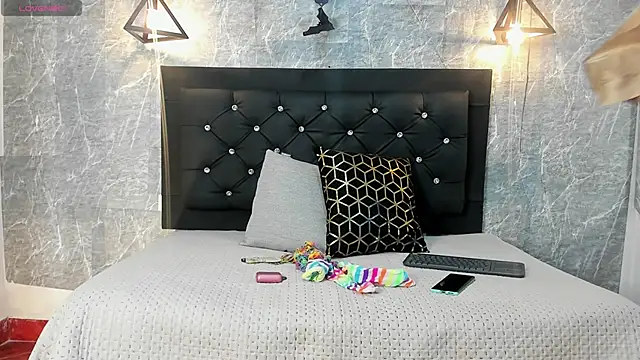 emberhodson online show from 11.05.25