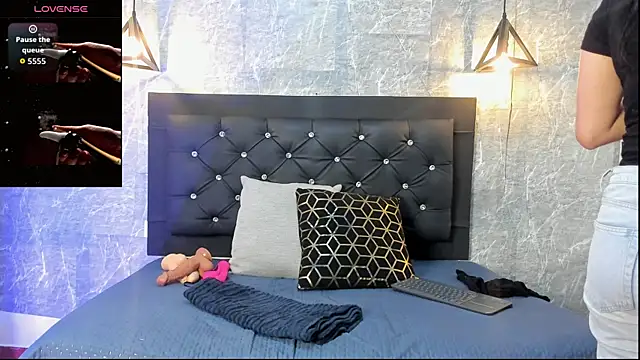 emberhodson online show from 11.21.25