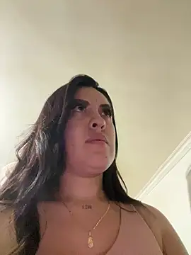 Snapshot of Kamila_angel chatting on 05.16.26 Kamila angel online show from 05.16.26
