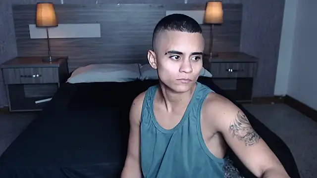 Liiamthompson online show from 09.13.25