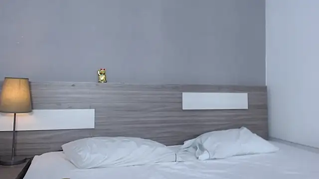 Liiamthompson online show from 09.29.25