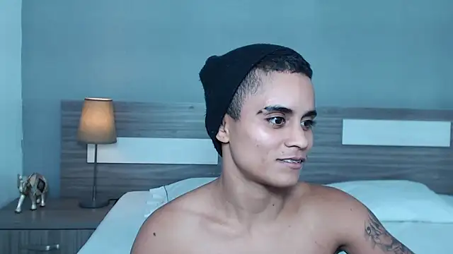 Liiamthompson online show from 10.01.25