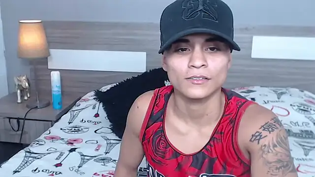 Liiamthompson online show from 10.10.25