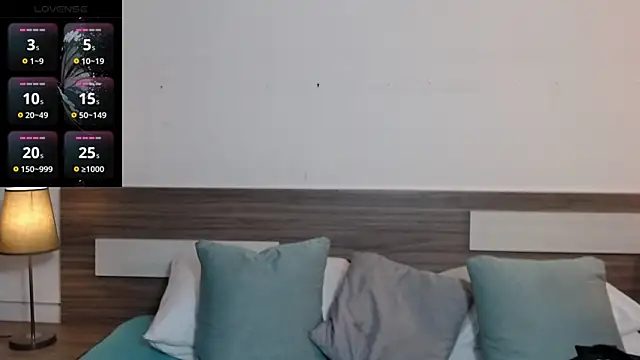 Liiamthompson online show from 04.10.26