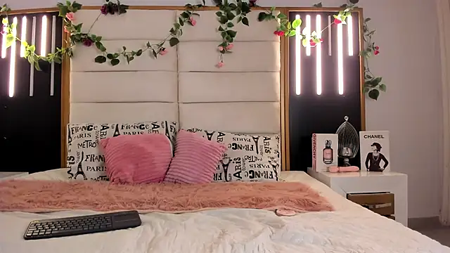 SofiArias online show from 02.20.25