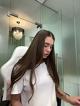 Snapshot of Anya-Ray chatting on 06.17.26 Anya-Ray online show from 06.17.26