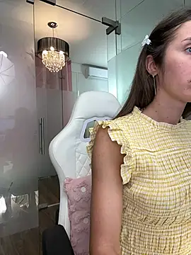 Snapshot of Anya-Ray chatting on 07.13.26 Anya-Ray online show from 07.13.26