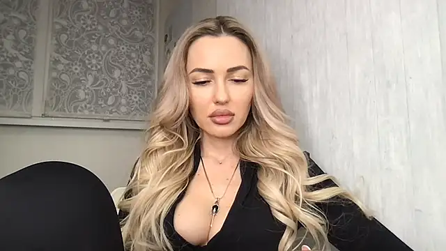 juciepussy  online show from 02.21.25