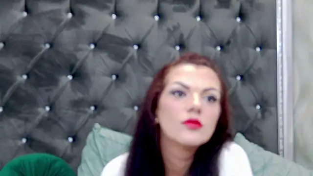 Snapshot of LissaAnn chatting on 02.11.25 LissaAnn online show from 02.11.25