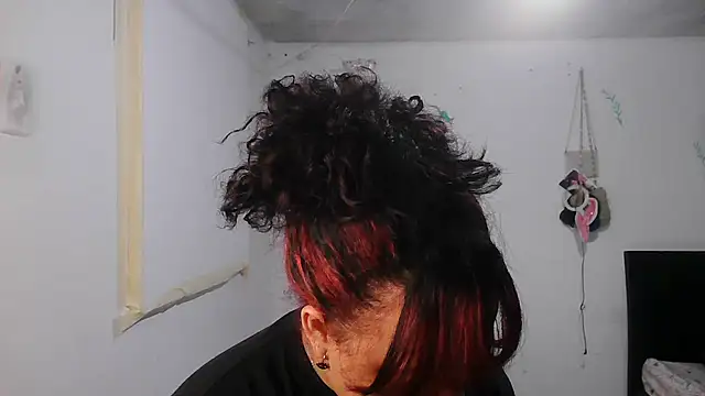 alexandraluv online show from 11.25.25