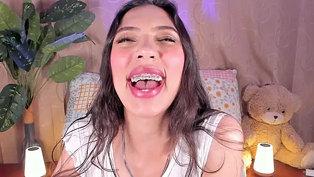 Snapshot of Miss_veronicaa2 chatting on 07.13.26 Miss veronicaa2 online show from 07.13.26