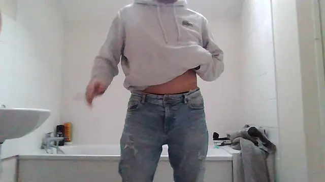 Snapshot of Zer_oki chatting on 02.21.25 Zer oki online show from 02.21.25