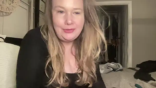 BustyHayleyUk online show from 02.04.25