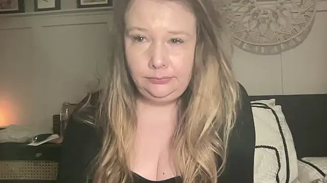 BustyHayleyUk online show from 02.05.25