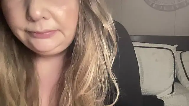 BustyHayleyUk online show from 02.08.25