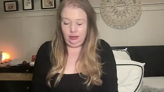 BustyHayleyUk online show from 02.14.25