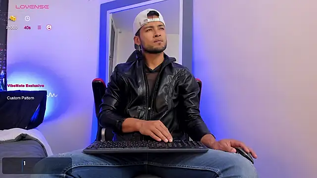 Max Conor1 online show from 02.17.25