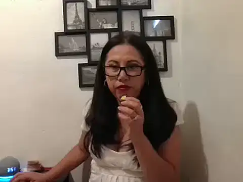 MirandaLatinaLovely online show from 02.14.25