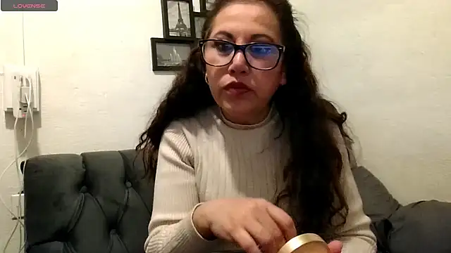 MirandaLatinaLovely online show from 01.16.26