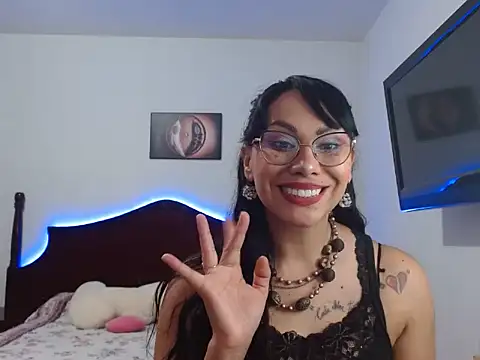 AloLovely  online show from 05.06.26