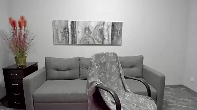 Mira Whites online show from 02.21.25