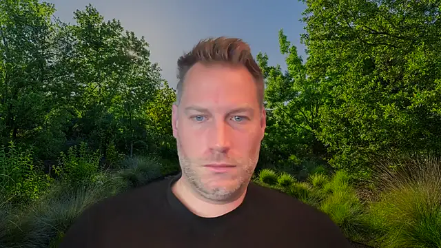 Snapshot of Christian87xxx chatting on 10.31.25 Christian87xxx online show from 10.31.25