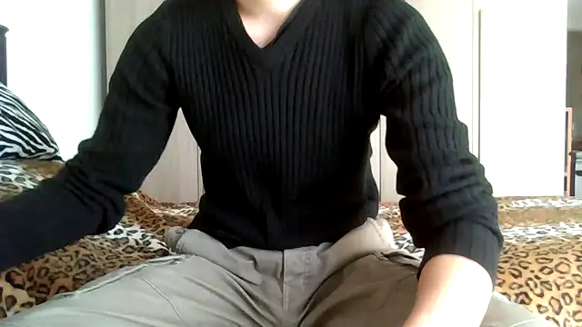 Snapshot of tommyboyteen chatting on 02.13.25 tommyboyteen online show from 02.13.25