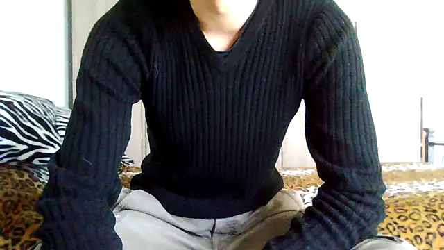 Snapshot of tommyboyteen chatting on 02.13.25 tommyboyteen online show from 02.13.25