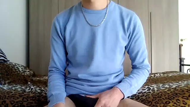 Snapshot of tommyboyteen chatting on 02.23.25 tommyboyteen online show from 02.23.25